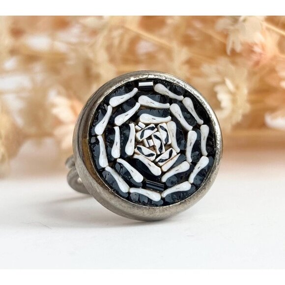 Micromosaic Floral Black & White Maze Motif Silver Toned Vintage  Ring - sz 5 - Picture 1 of 9